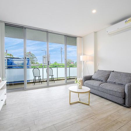 Liverpool Adorable 2Br Apt With Free Parking Warwick Farm Ngoại thất bức ảnh