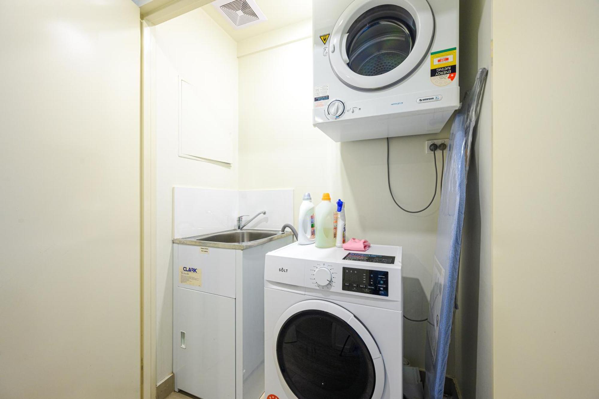 Liverpool Adorable 2Br Apt With Free Parking Warwick Farm Ngoại thất bức ảnh